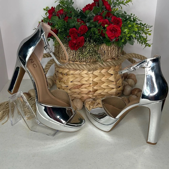 I.N.C. INTERNATIONAL CONCEPTS
Women's Ninel Platform Sandals, Sz 10/Silver - Picture 2 of 11